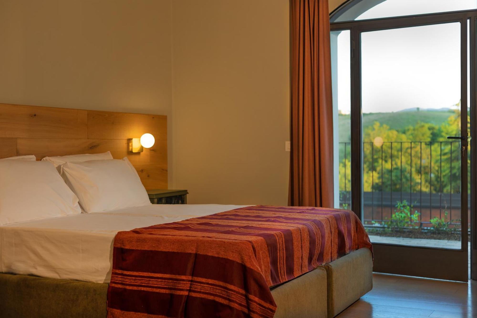 Fortunago Luce Boutique Hotel מראה חיצוני תמונה